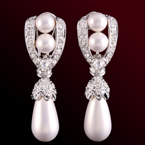 pearl earing